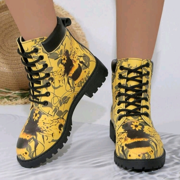 Cross-Border Autumn Lace-Up Boots 3D Bumblebee Print Mid-Calf Leather Boots - Picture 5 of 6